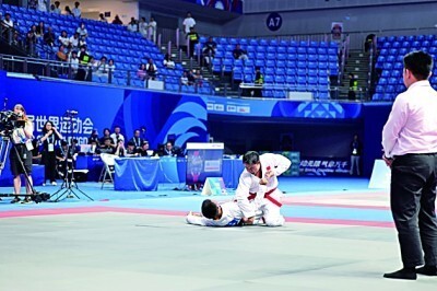 李雨财还特, com, 都世运会残