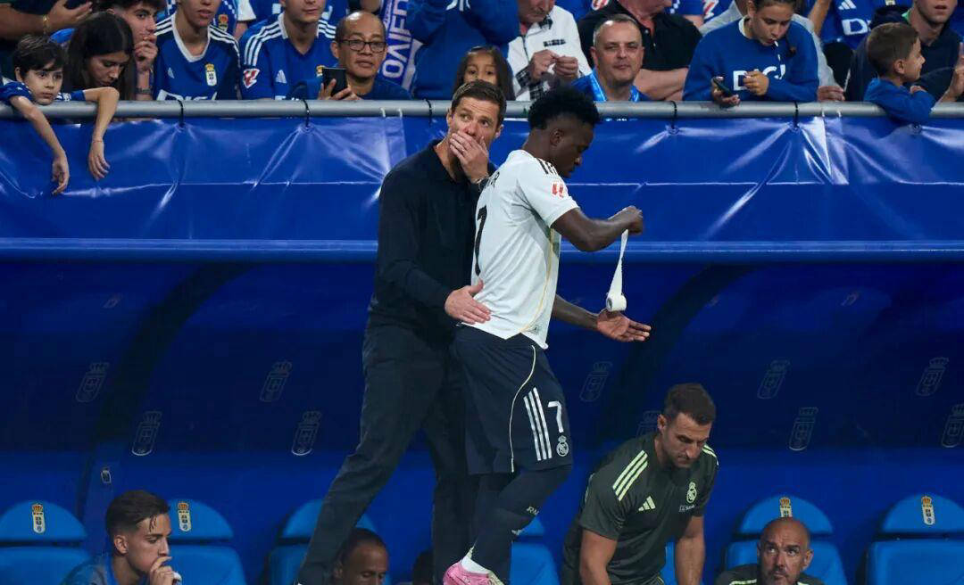 德容将和巴, 万英镑的价