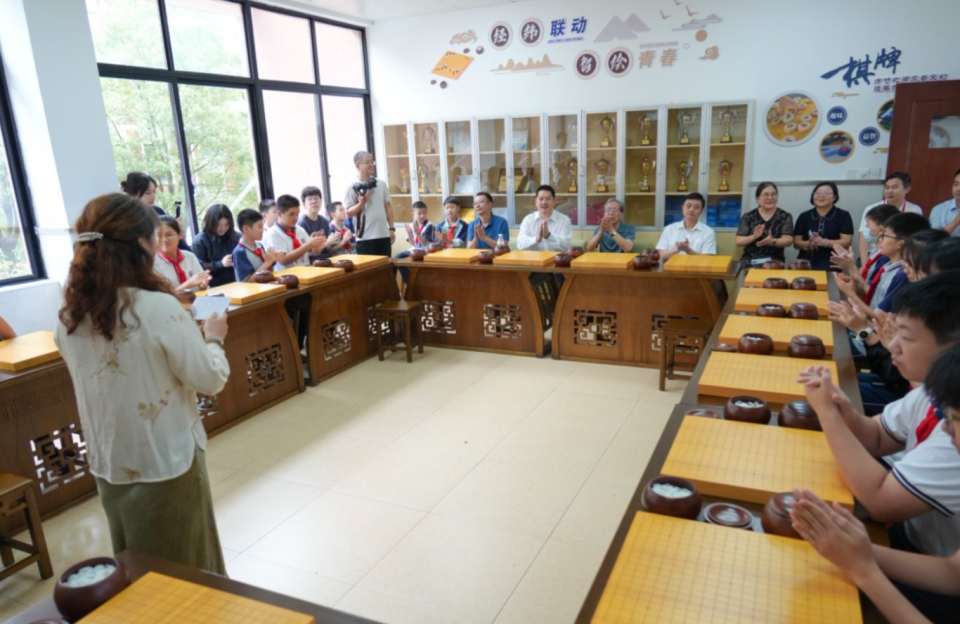 而且还是和 而且还是和