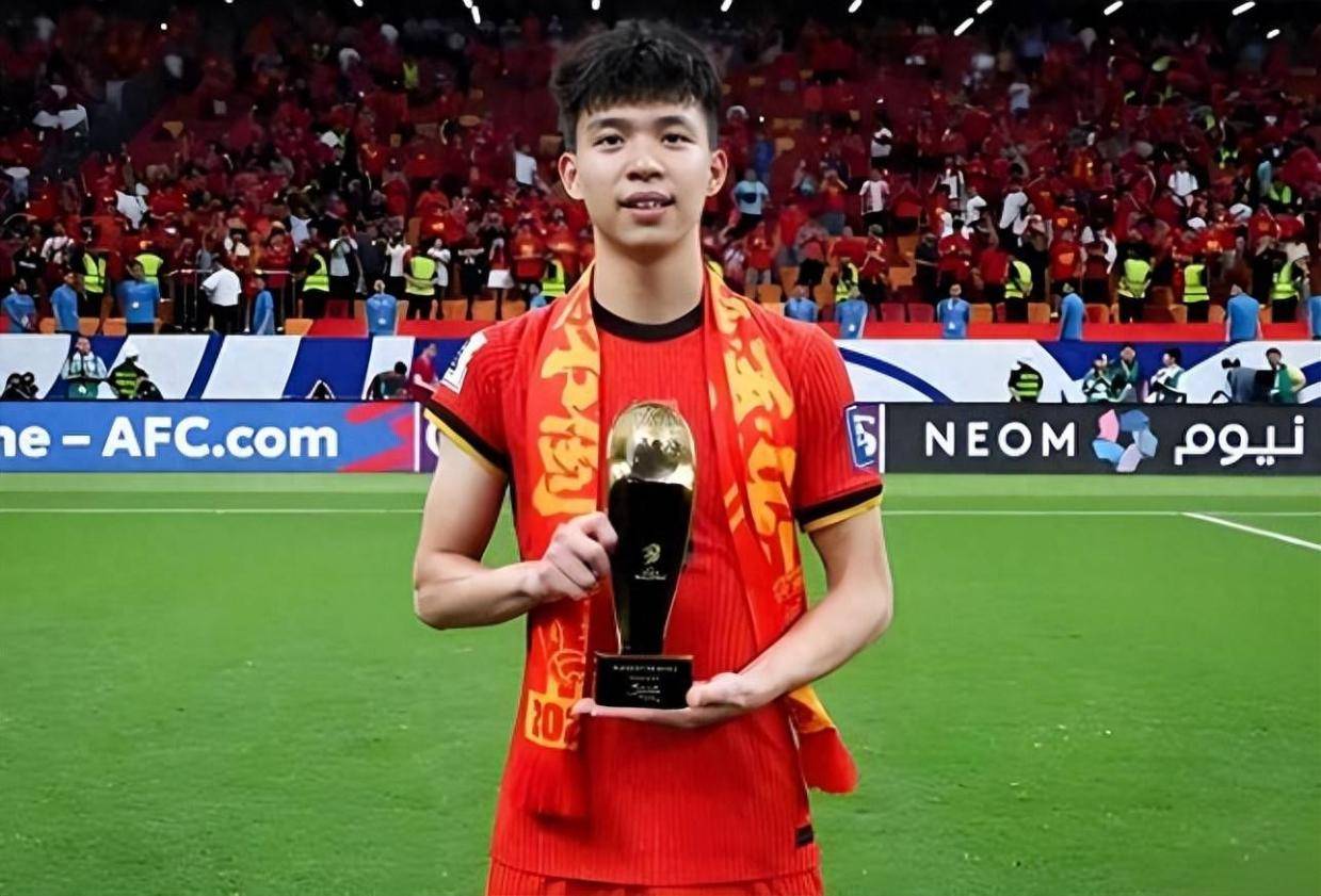 年就开始跳, 中国足球